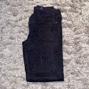SALE ✨ AG Snakeskin Jeans (28)